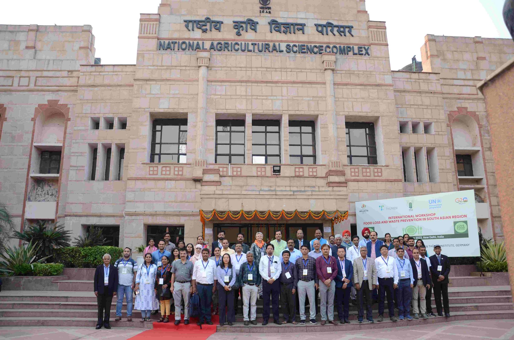 Farewell group photo at the end of the International Food Loss and Waste Prevention Workshop. 