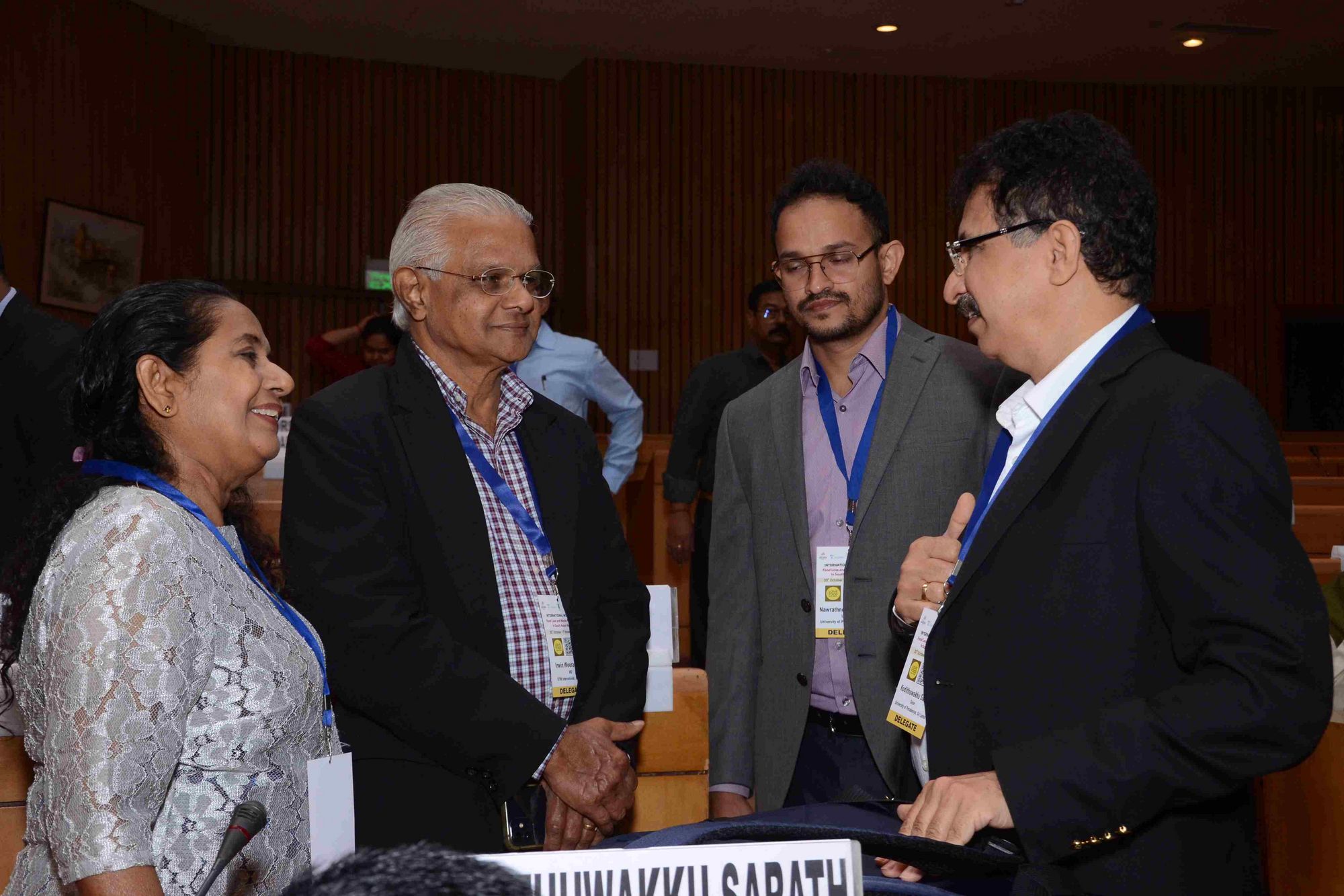 Ms Dharshan Beneragama, Mr Irwin Weerasinghe, Mr Nawrathne Kandancama and Mr Kodithuwakku Sarath, all from Sri Lanka, had a chat during tea break.