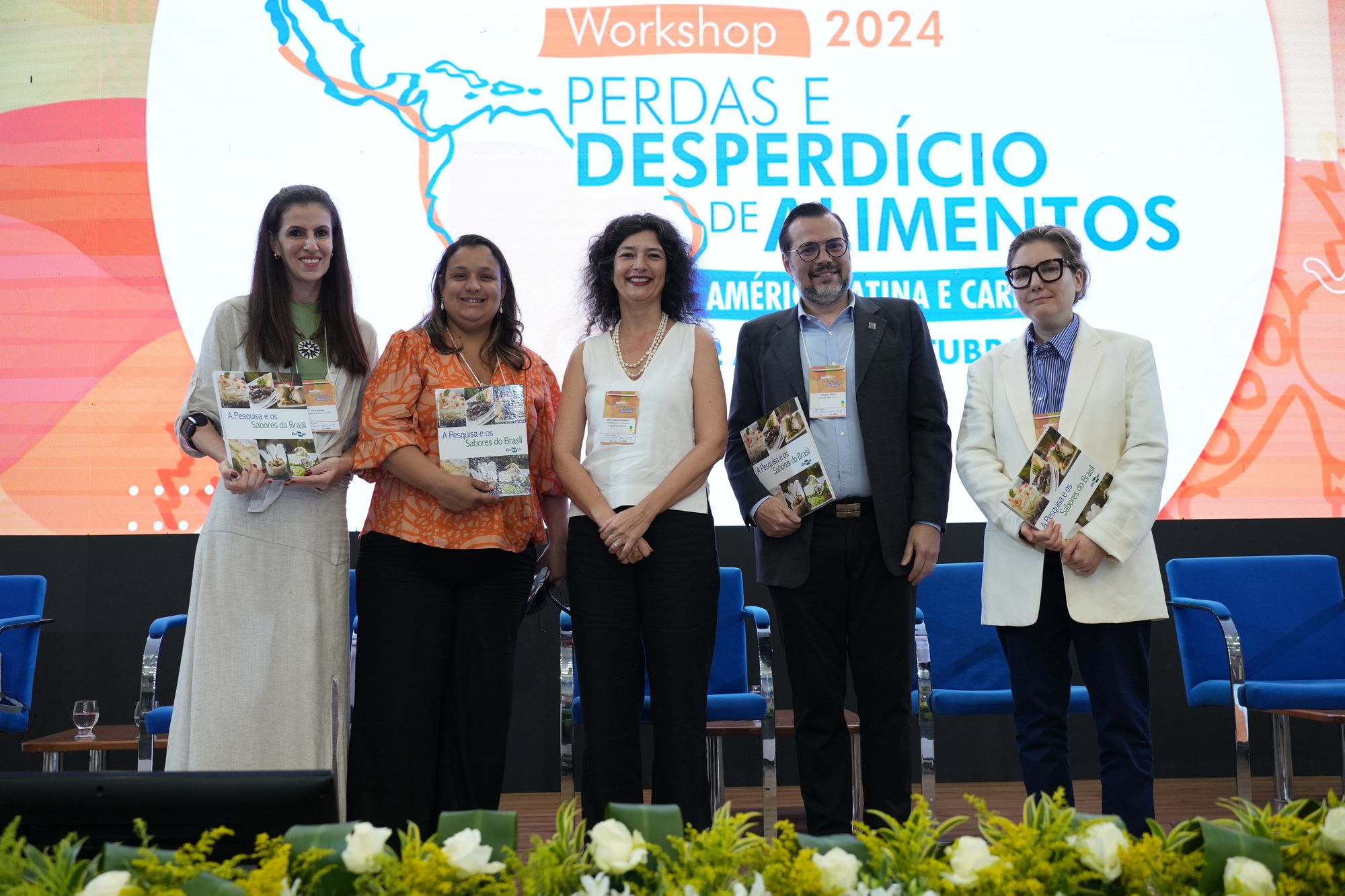 Family photo of session 3 presenters chaired by UNEP.