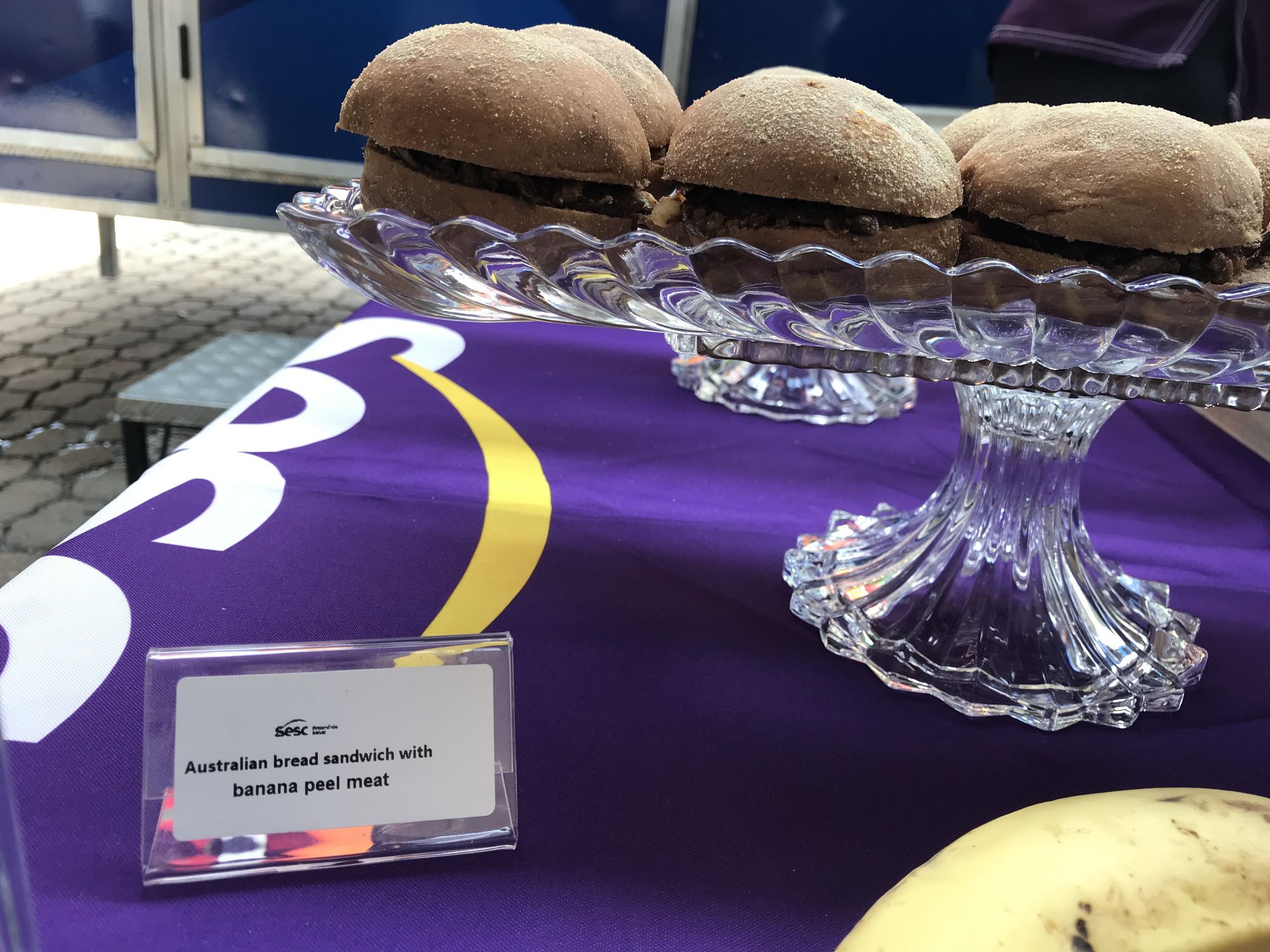 Tasty Australian bread sandwich with banana peel meat provided by SESC Mesa Brasil during the excursion to their headquarter.