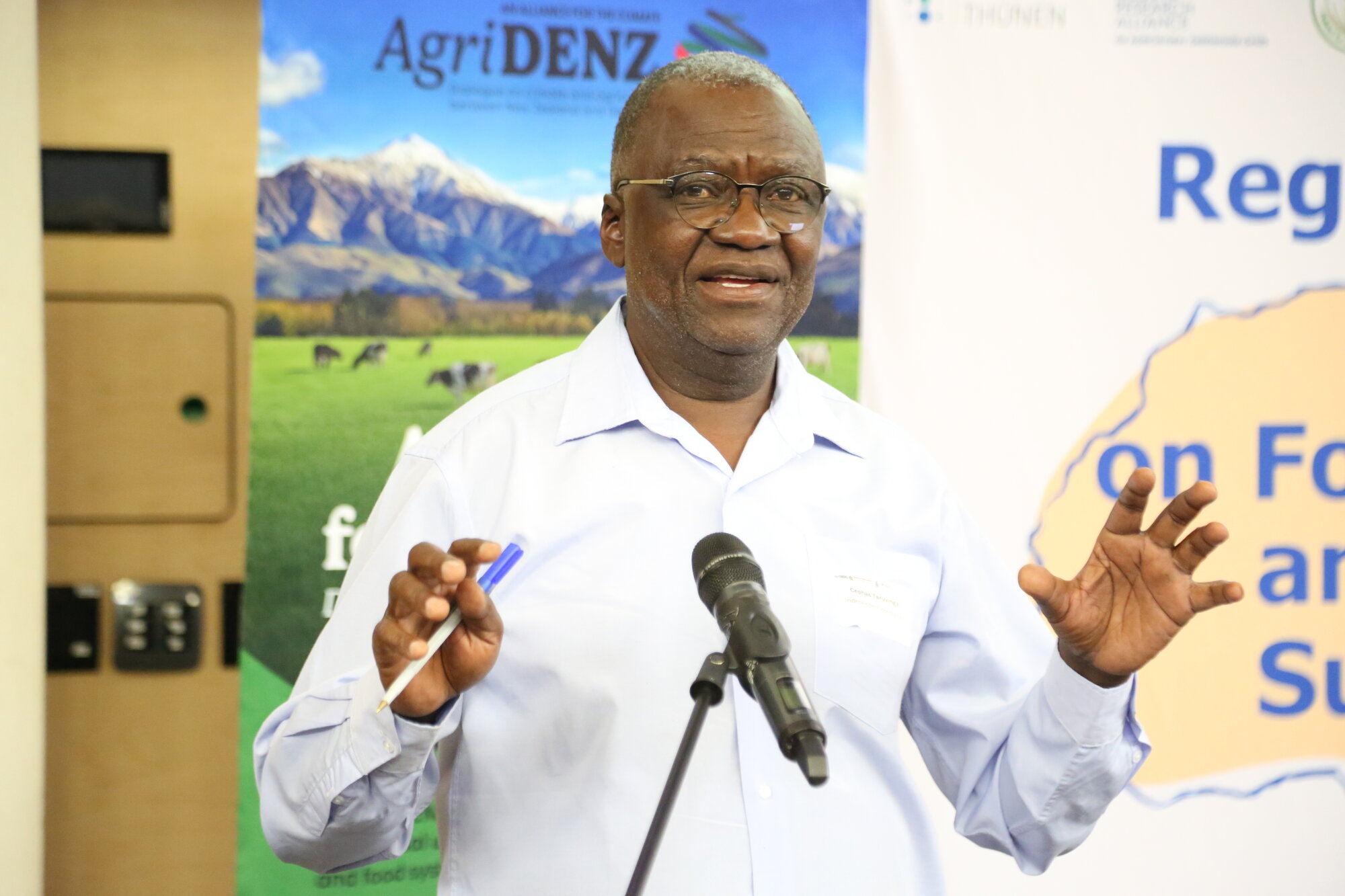 Cephas Taruvinga delivering his presentation