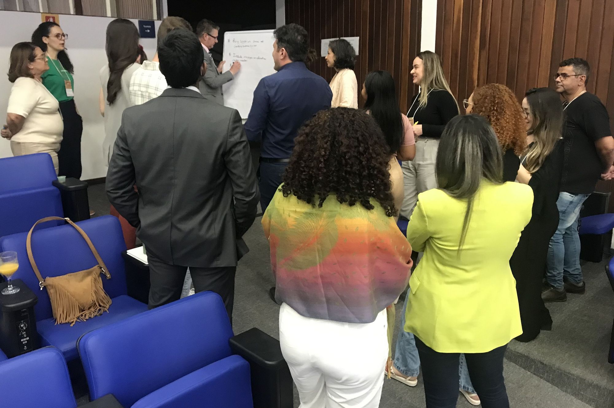 Subgroup of working group 2 discussing consumer food waste facilitated by Richard Swannell (WRAP, UK).