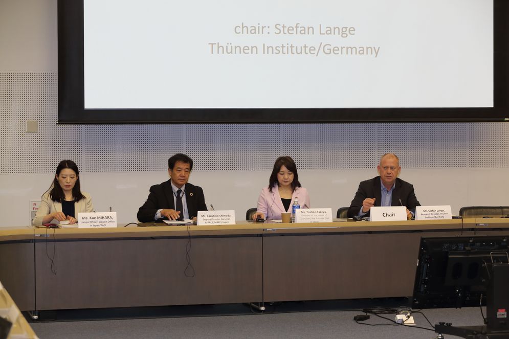 Ms. Kae Mihara (FAO Japan), Mr. Kazuhiko Shimada (MAFF), Ms. Toshiko Takeya (Member of House of Councilors) and chairman Mr. Stefan Lange (Thünen Institute) at beginning of a session.