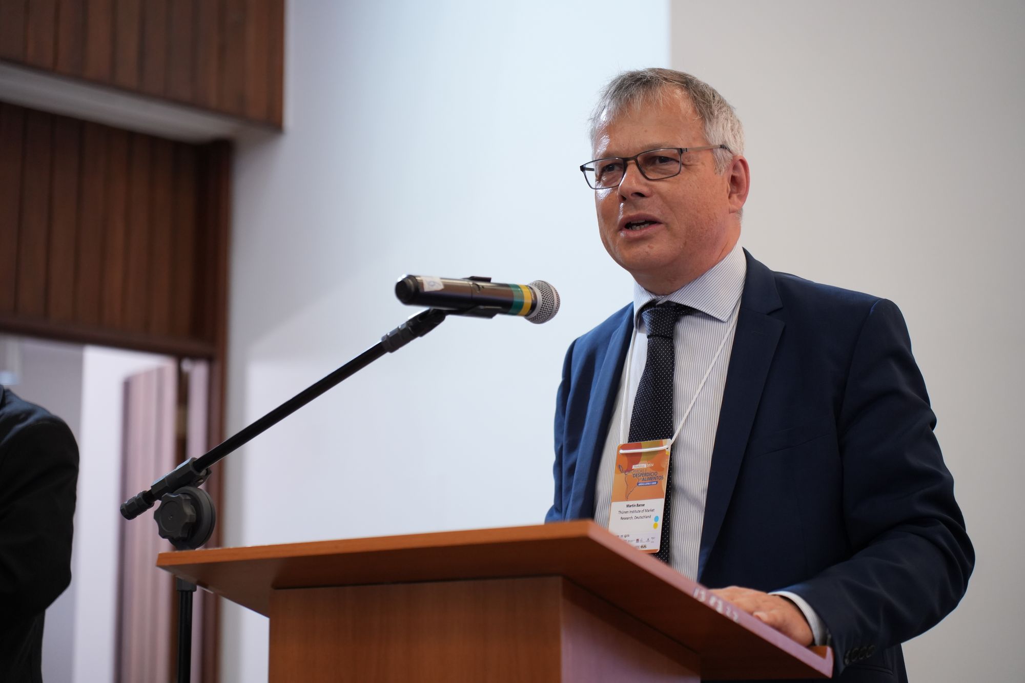 Mr Martin Banse closes the opening with a warm welcome on behalf of Thünen Institute and the Collaboration Initiative Food Loss and Waste (Germany).