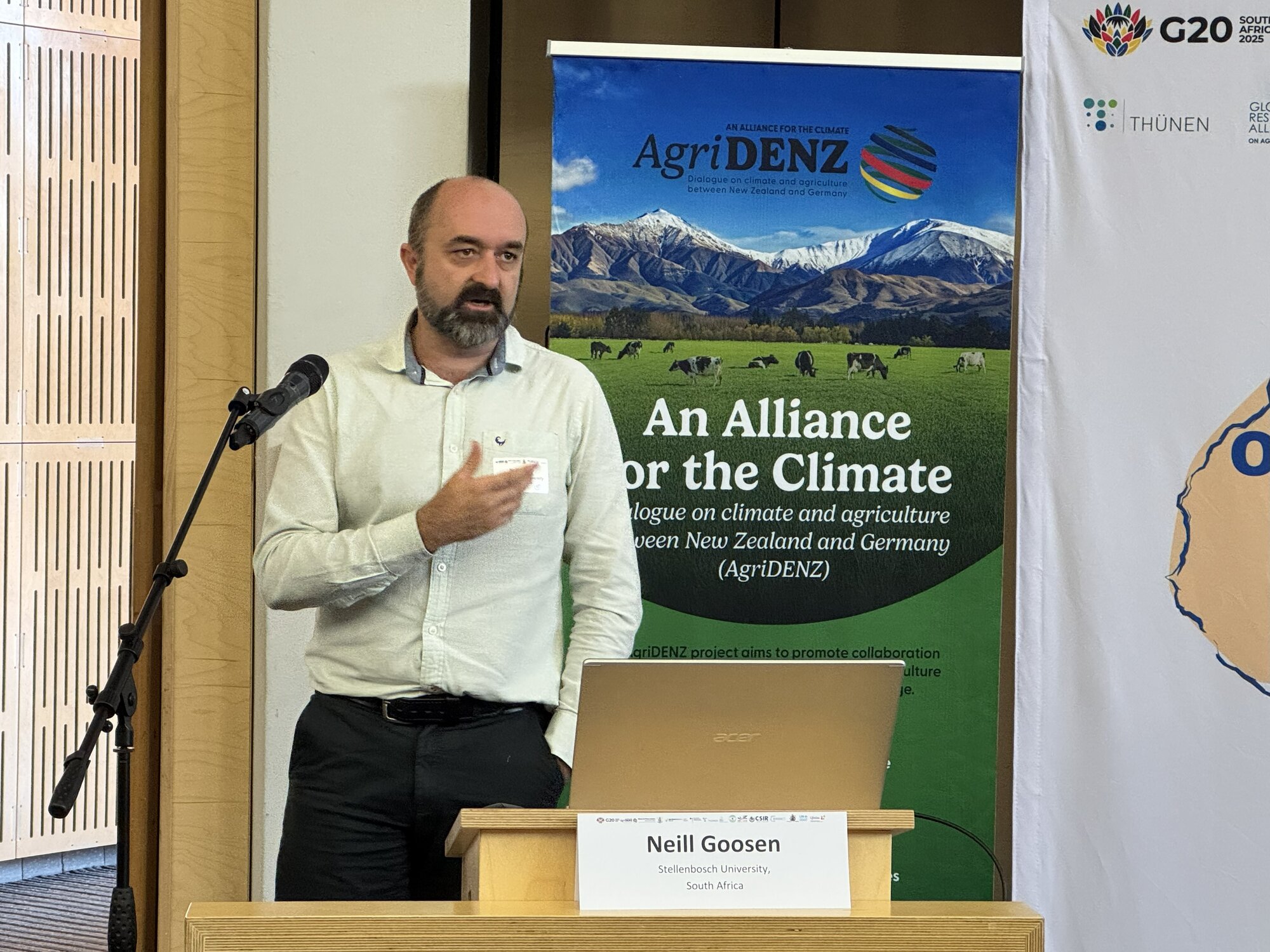 Neill Goosen (Stellenbosch University, South Africa) summarising his research activities on fish