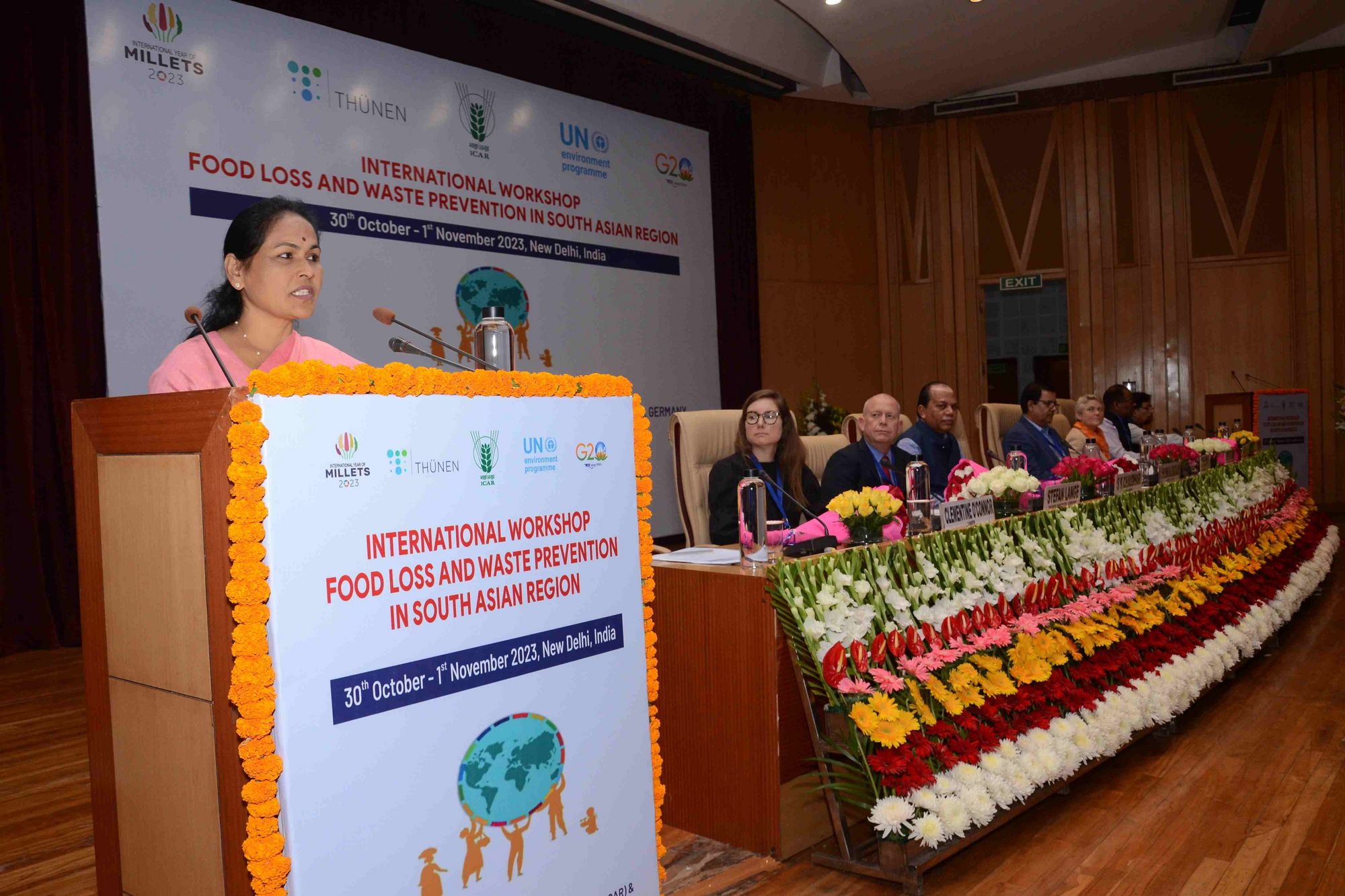 Sushri Shobha Karandlaje, Honorable Minister of State for Agriculture and Farmers Welfare, giving her opening speech.